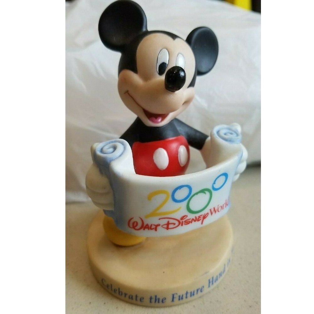 2000 Walt Disney World Celebrate the future hand in hand Mickey Mouse figurine